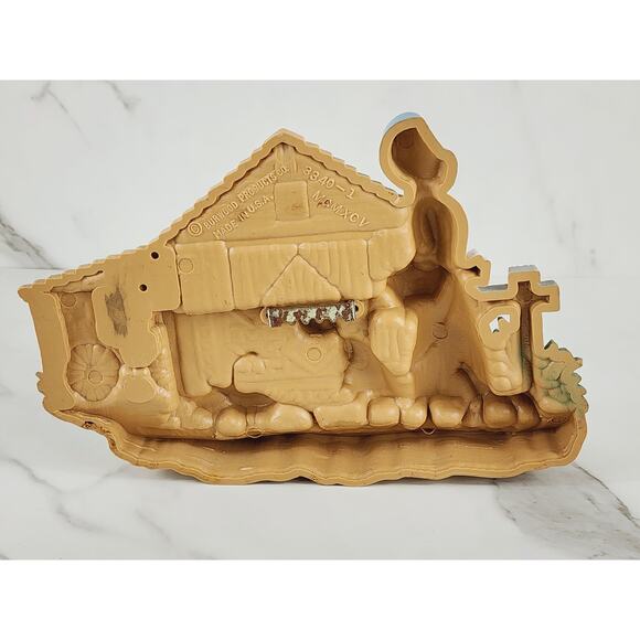 Burwood Amish Wall Deco Plaque 9" Buggy Farm Lady Geese 1995 Country Farm x2 - Picture 8 of 16